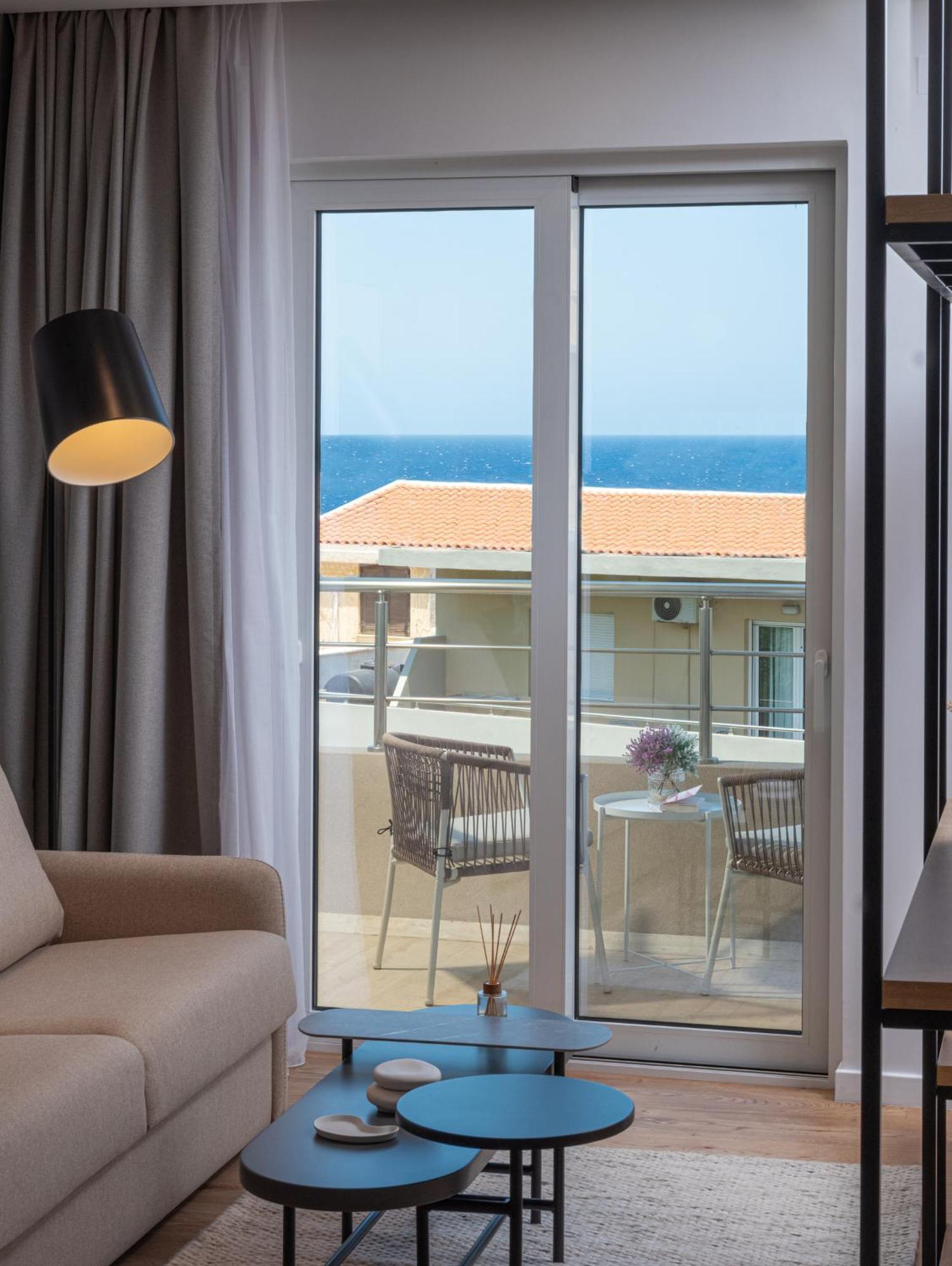 Space Row Design Living Heraklion  Exterior photo